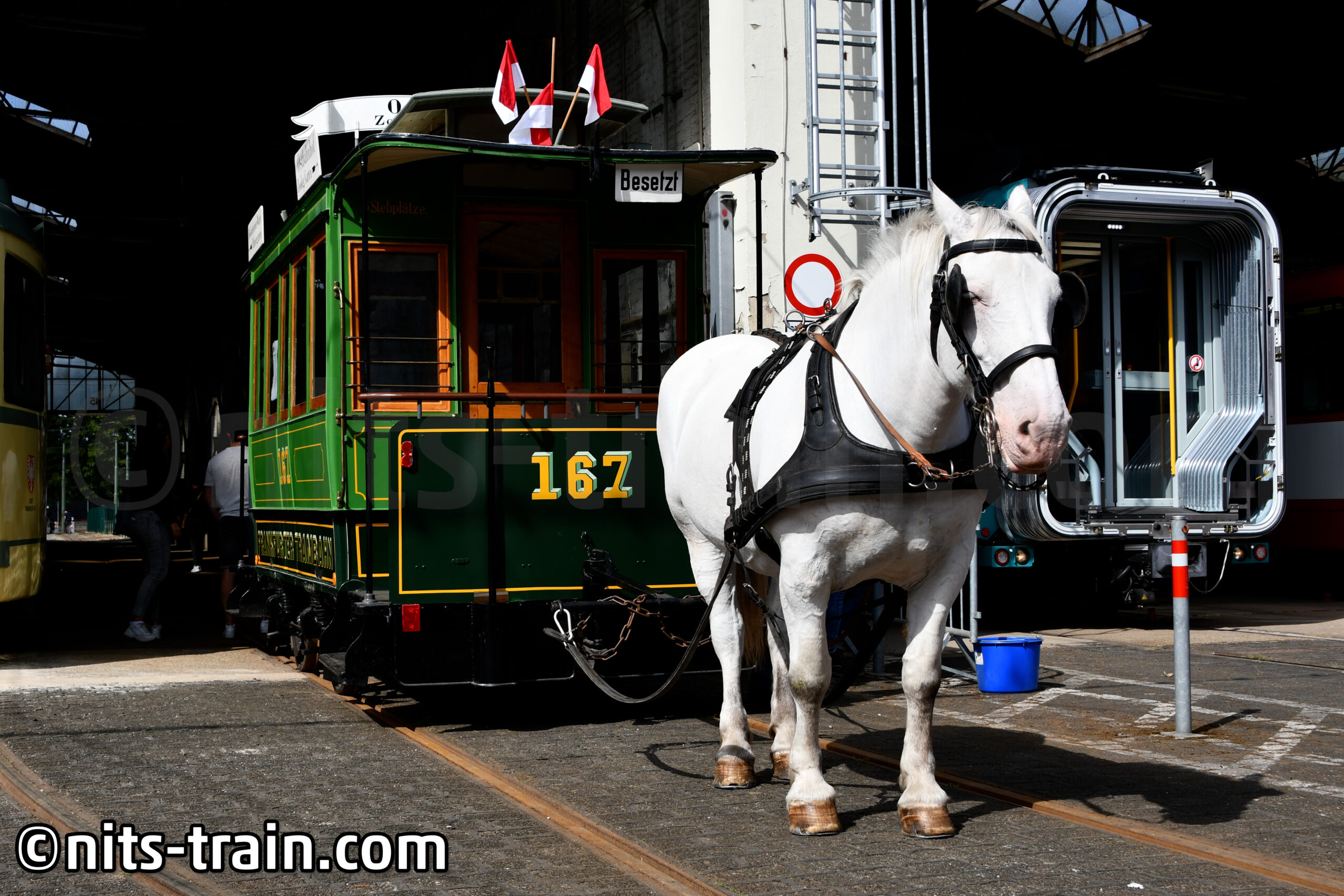 #NITSnews: フランクフルト、車両と人員不足で馬車代走